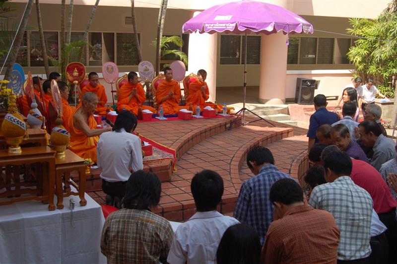 ../Picture/2552/DSC_0119 (Medium).JPG